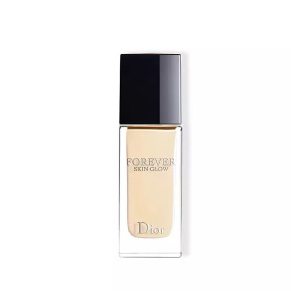 DIOR Forever Skin Glow Hydrating Foundation SPF 15 in 0 Neutral